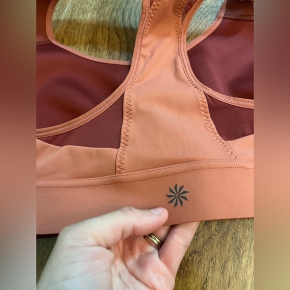 Athleta Hustle Bra in SuperSonic Size 32 B/C - Picture 6 of 7
